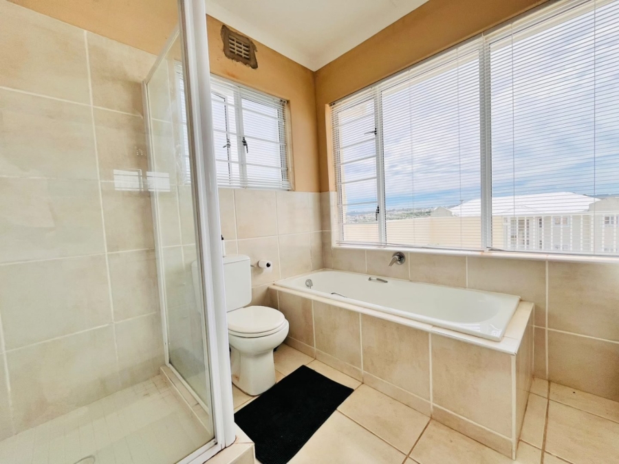 3 Bedroom Property for Sale in Beacon Bay Eastern Cape